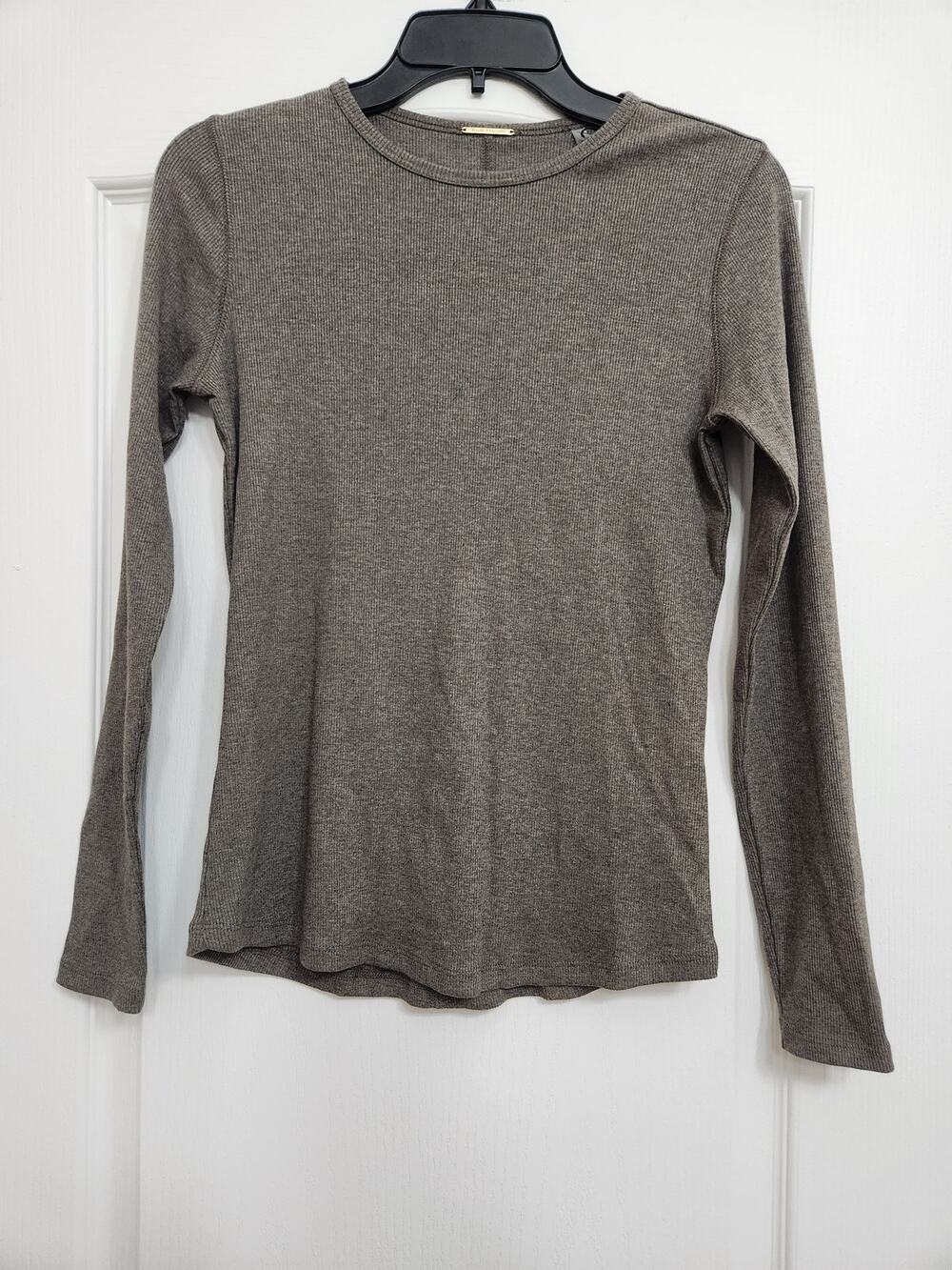 NWT Elie Tahari long sleeve ribbed top size small